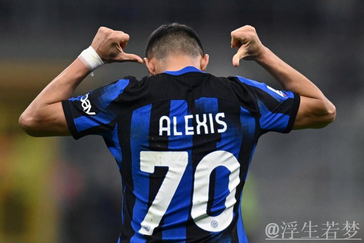 国米绝杀遭VAR判罚无效！36岁老将遗憾落泪：3厘米令人心碎